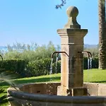 Art Les Trois Iles Villa