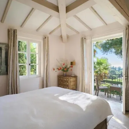 Les Trois Iles Luxury With Exceptional Sea Views Near Saint-tropez Вилла Ла Круа-Вальме