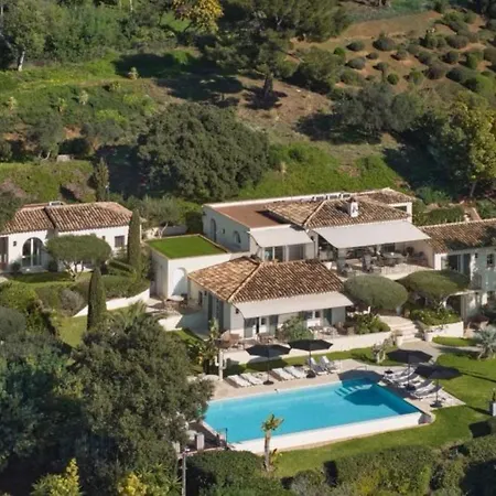 Les Trois Iles Luxury With Exceptional Sea Views Near Saint-tropez * Ла Круа-Вальме