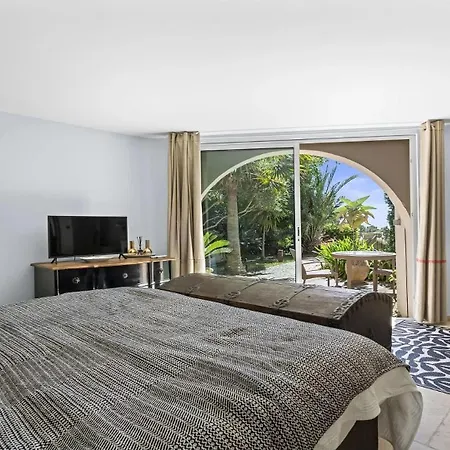 Les Trois Iles Luxury With Exceptional Sea Views Near Saint-tropez *